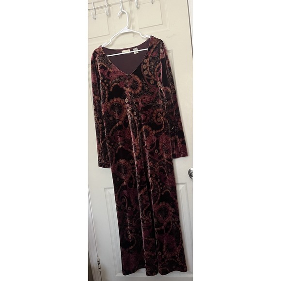 Studio Ease Dresses & Skirts - Vtg Studio Ease Velvet Paisley Boho Maxi Dress Stretch Red Women's 16 Whimsigoth